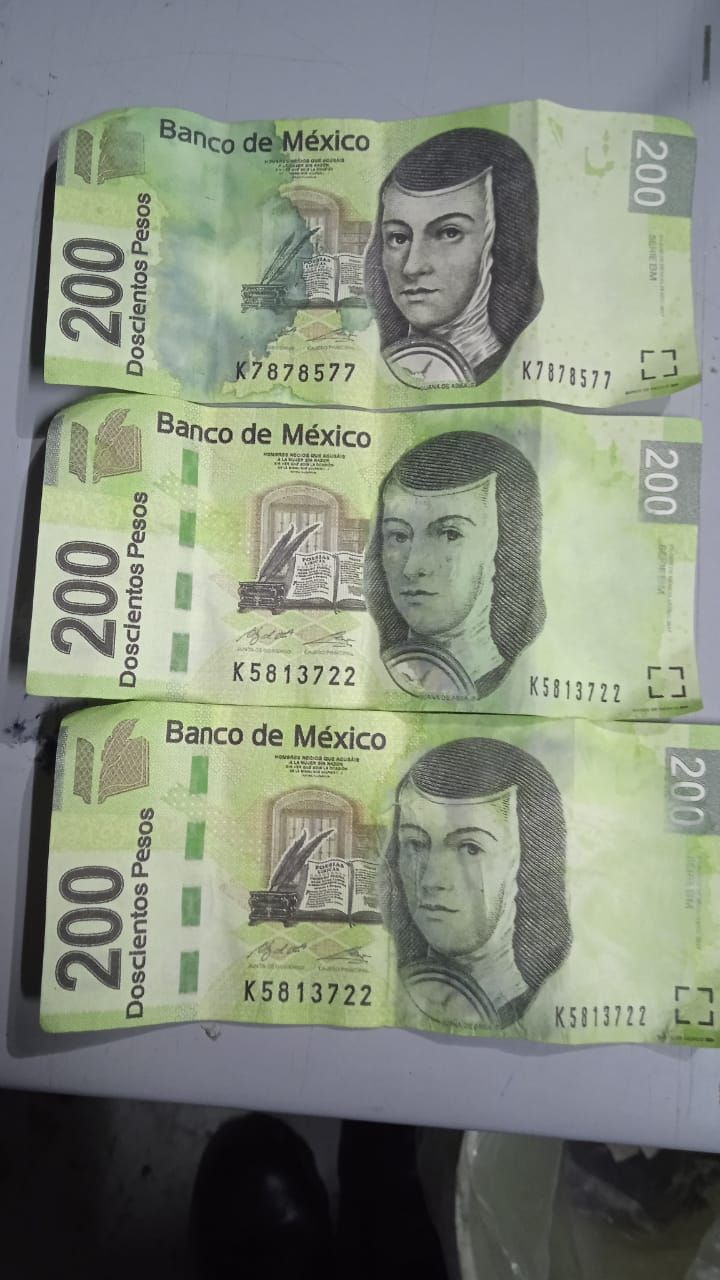 Detienen a una menor de edad con billetes falsos en Texcoco 