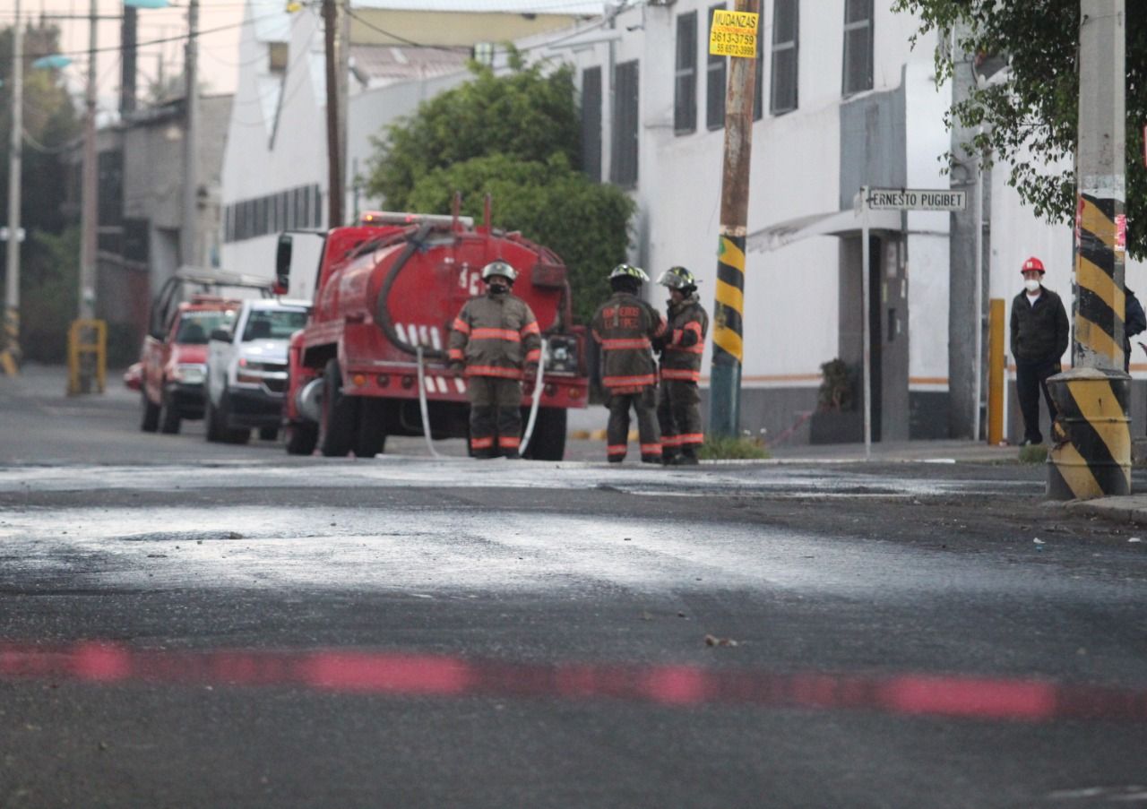 #En Ecatepec  elementos de Protección Civil y Bomberos controlan fuga  en ducto de gas natural