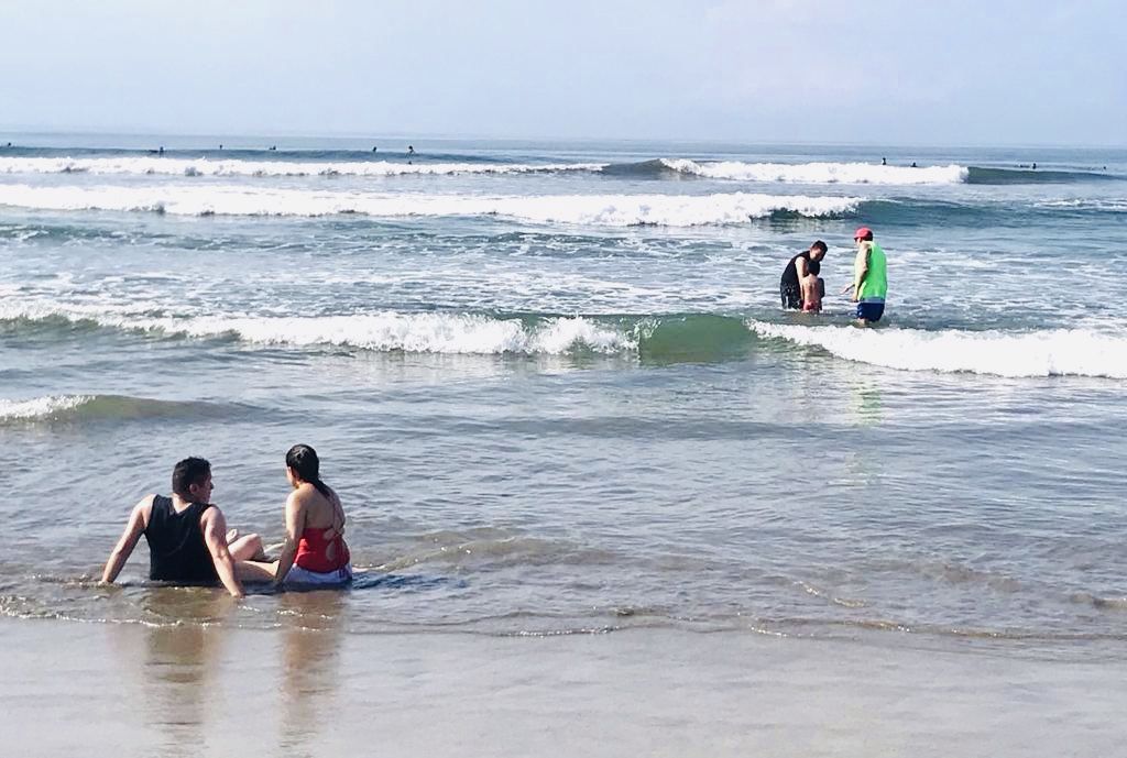 Prohibidas las cenas y fiestas en franja de playa, dicen autoridades de Acapulco; registra el puerto 36.4% en hospederías 