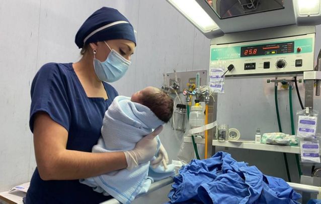Daniel Emiliano es el primer bebé del 2021 que nace en el IMSS

