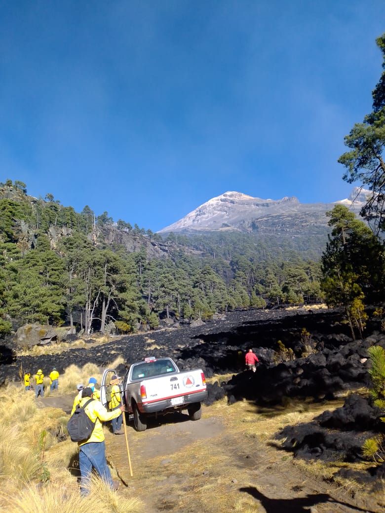 Sofoca GEM incendio forestal en región Izta-Popo