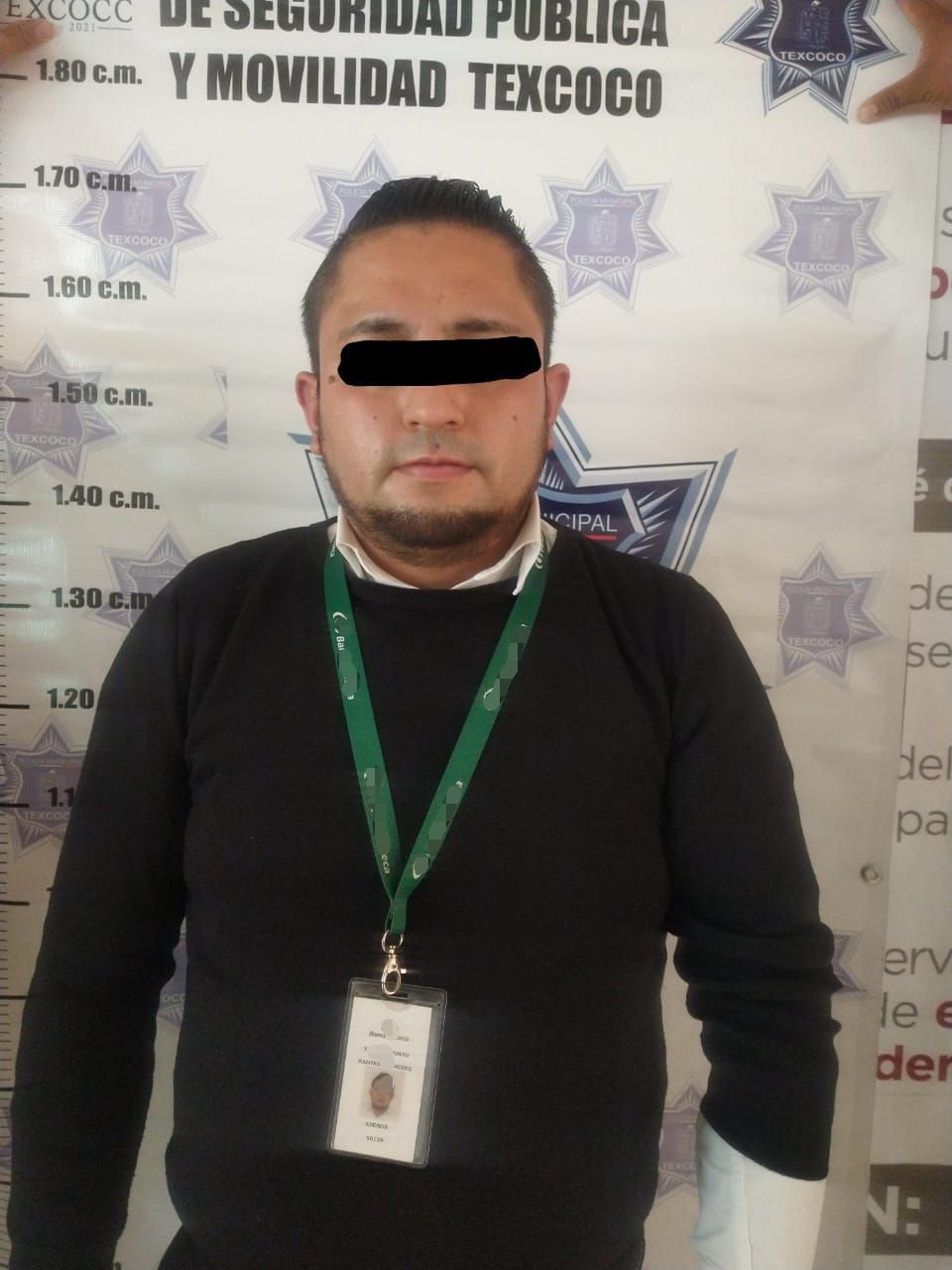 Detienen policías municipales de Texcoco a sujeto que manejaba motocicleta con reporte de robo