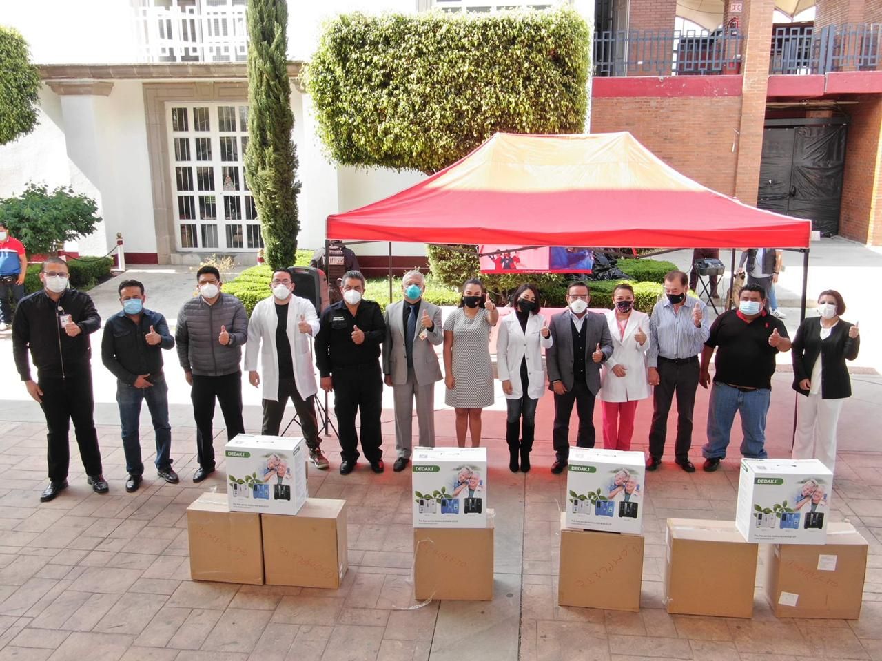 #Gobierno de Valle de Chalco Solidaridad entrega oxígeno a hospital del  IMSS,ISSEMyM, , Dr. Fernando Quiroz