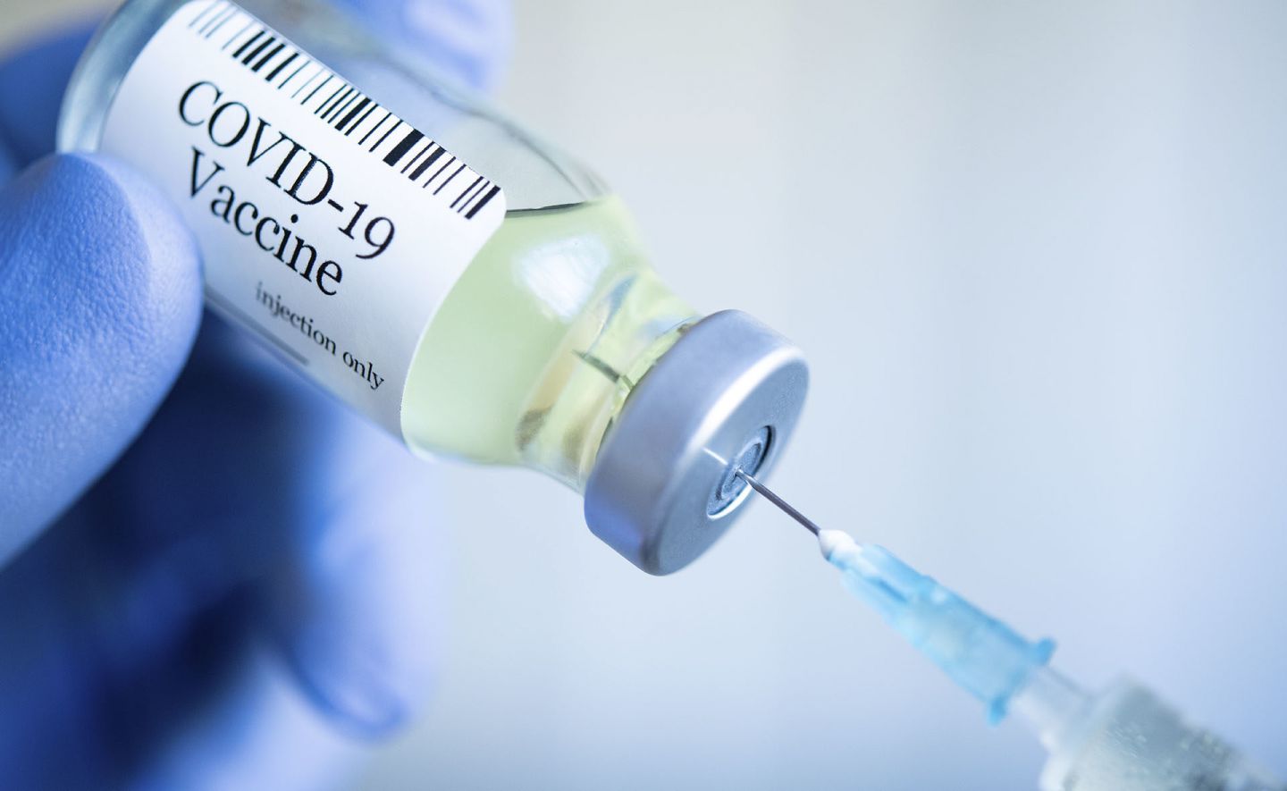 Prevenir irregularidades al vacunar: Legisladores