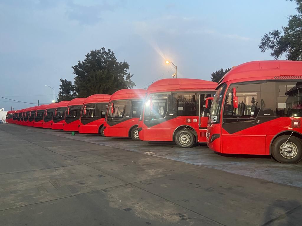Gobierno de la CDMX ignora 17 metrobuses, no le interesa garantizar este servicio 