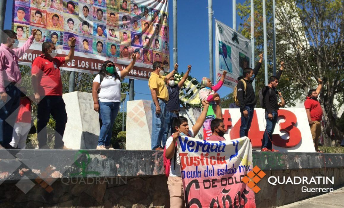Conmemoran en Chilpancingo 76 meses del caso Ayotzinapa