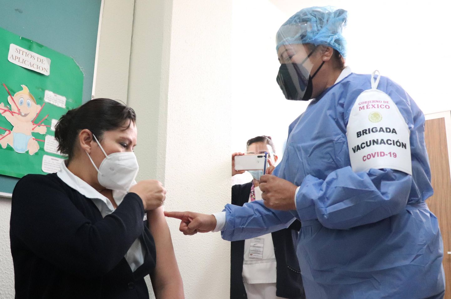 #Chimalhuacán solicita a la federación vacunas COVID para más de 40 mil adultos mayo