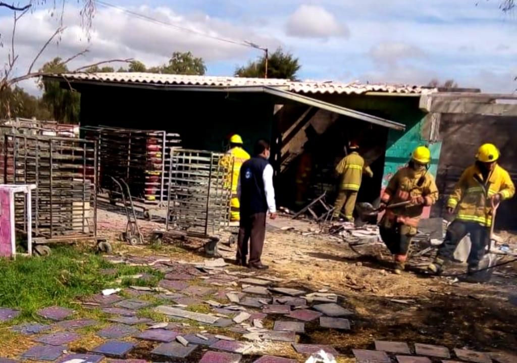 Fallece mujer en explosión de polvorín en Tultepec 