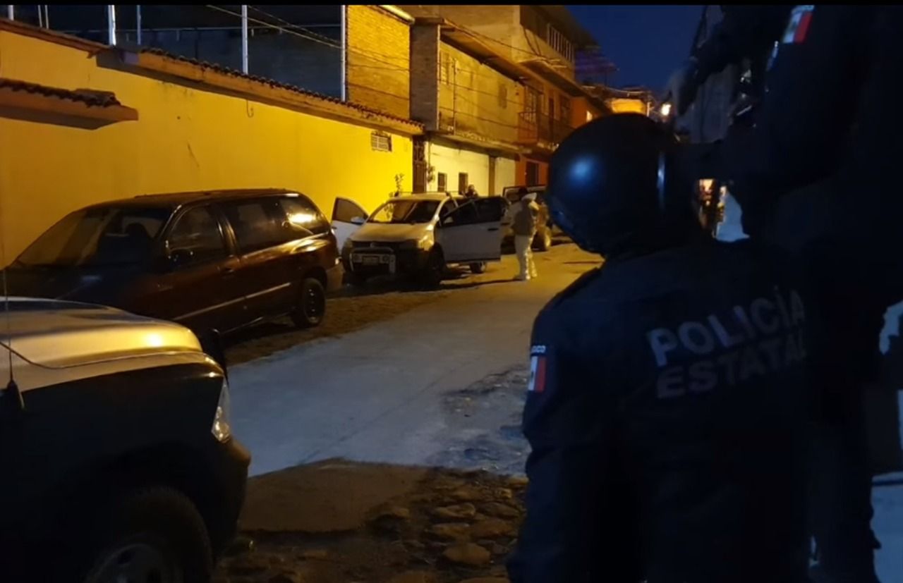 Dejan ejecutado dentro de su auto a un abogado, en Chilpancingo