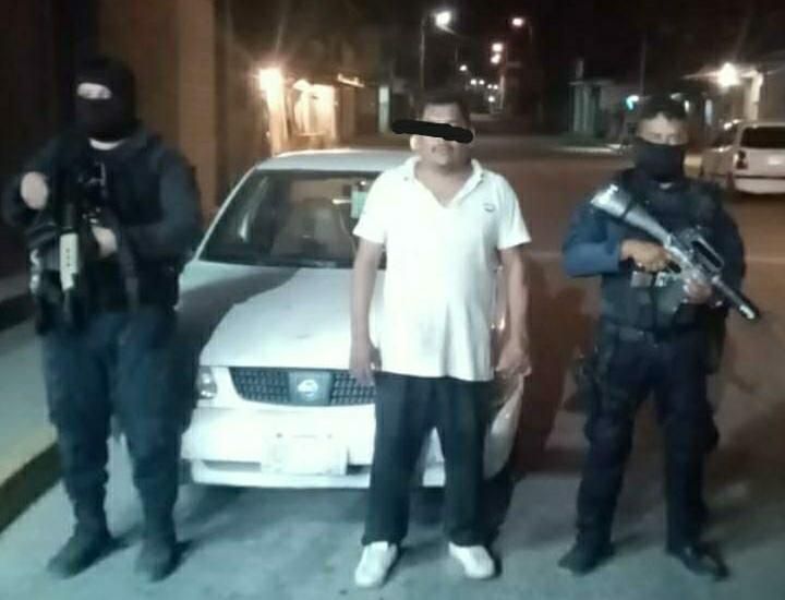 Policías de Acapulco recuperan auto robado y detienen a sospechoso

