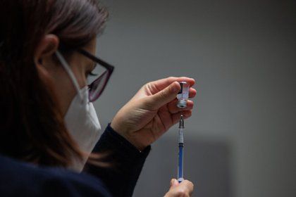 Se han perdido casi 1,000 dosis de la vacuna contra COVID-19 en México: Secretaría de Salud