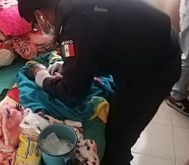 #Policías parteros de  Chimalhuacán asisten a mujer en parto fortuito