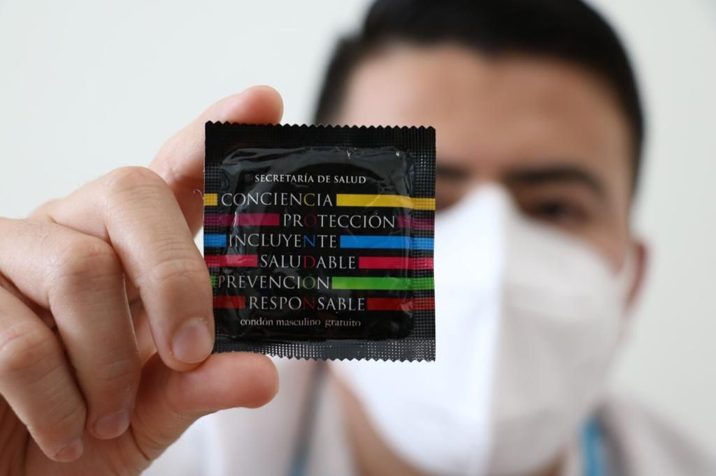 Promueve Salud EDOMÉX el uso correcto del condón para prevenir infecciones de transmisión sexual y embarazos no deseados