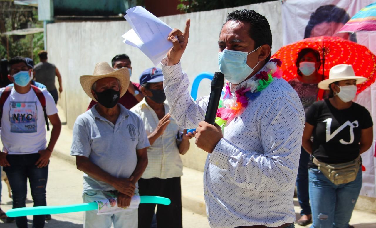 ’Ilich Lozano no nos falla y hoy con hechos nos lo demostró’, le dicen vecinos del Kilómetro 30, de Acapulco 