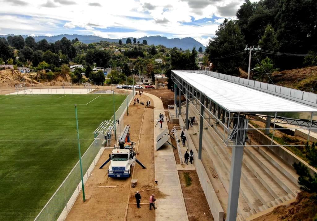 El GEM moderniza espacios públicos para actividades deportivas en la región de Los Volcanes