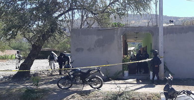 Dos hombres muertos y una mujer herida, deja ataque en una casa de Iguala
