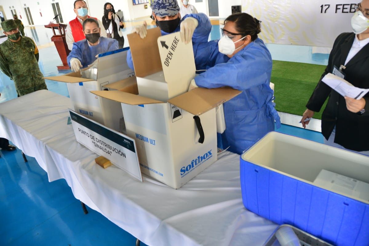 Llega a Sinaloa vacuna Pfizer para segunda dosis de personal de salud