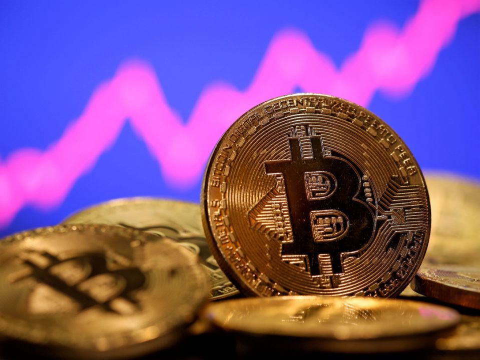 El precio de bitcoin alcanza los US$50.000 por primera vez en medio del nuevo interés de Wall Street
