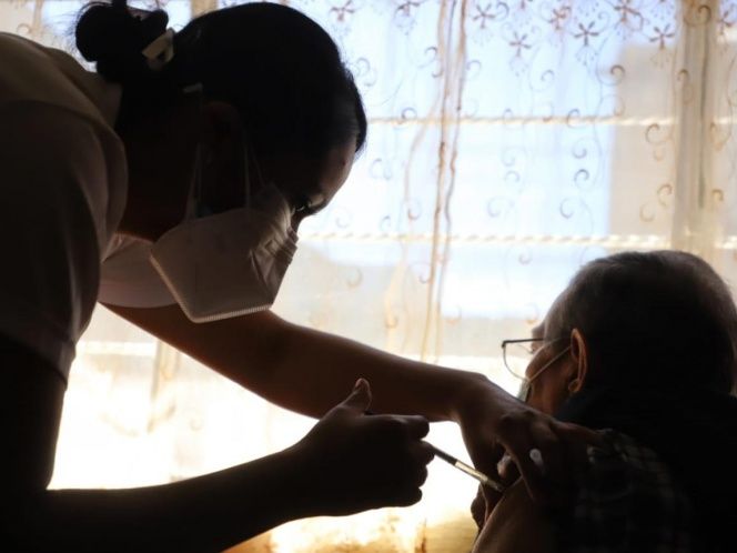 CDMX vacuna a 100% de abuelitos en tres alcaldías