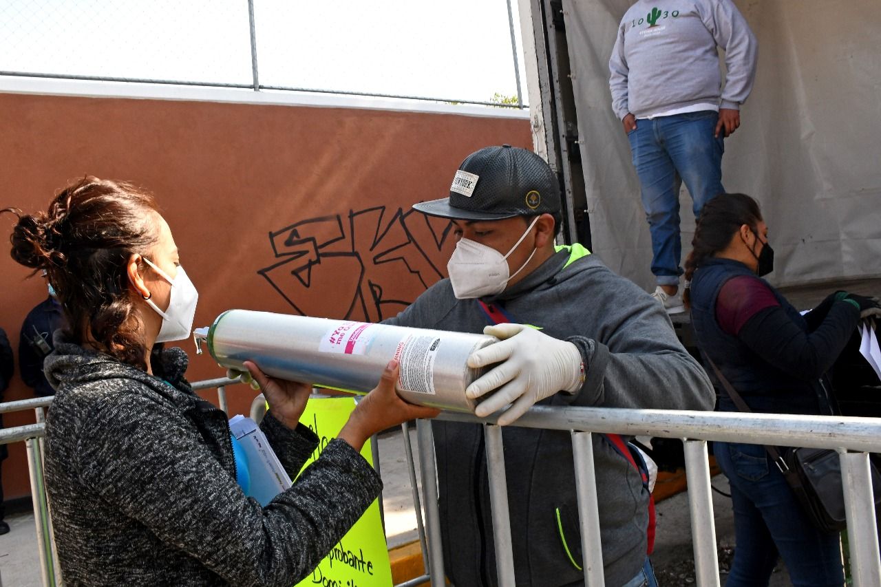 # Nezahualcóyotl cuenta con recarga de tanques de oxigeno por unidad móvil: Juan Hugo de la Rosa