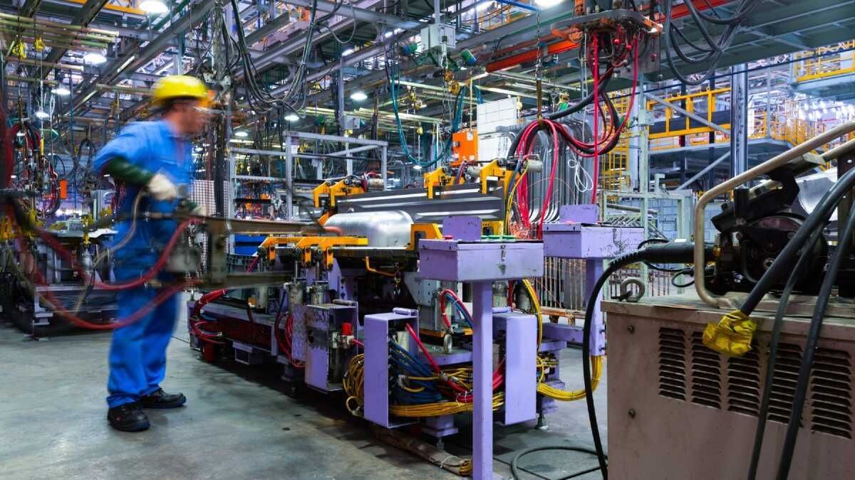 PIB de México se desplomó 8.5% en 2020
