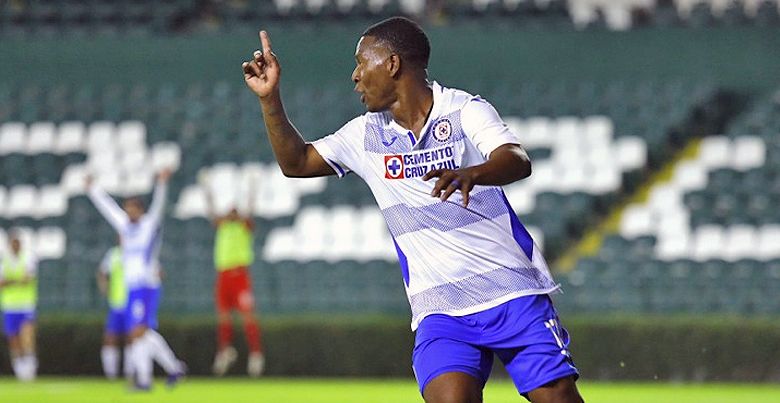 Cruz Azul vence al León y mantiene la buena racha
