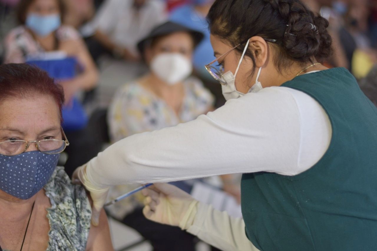 Ya son 133 mil adultos mayores vacunados contra el Covid-19 en Ecatepec