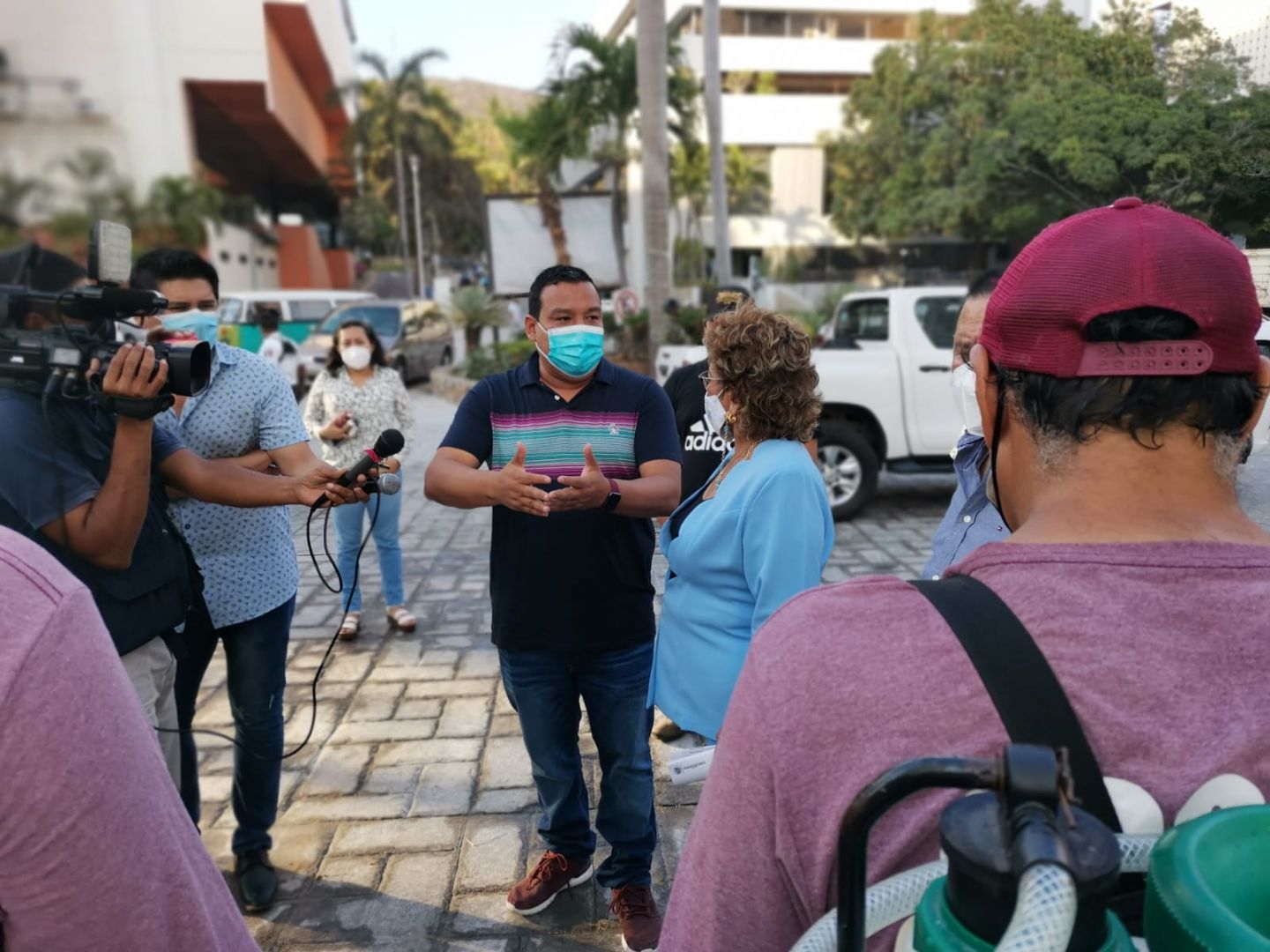 Supervisa Adela Román Ocampo  trabajos de limpieza y desinfección de espacios públicos 