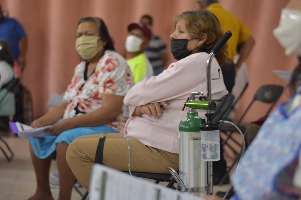 Ecatepec llega a 157 mil adultos mayores vacunados contra Covid-19
