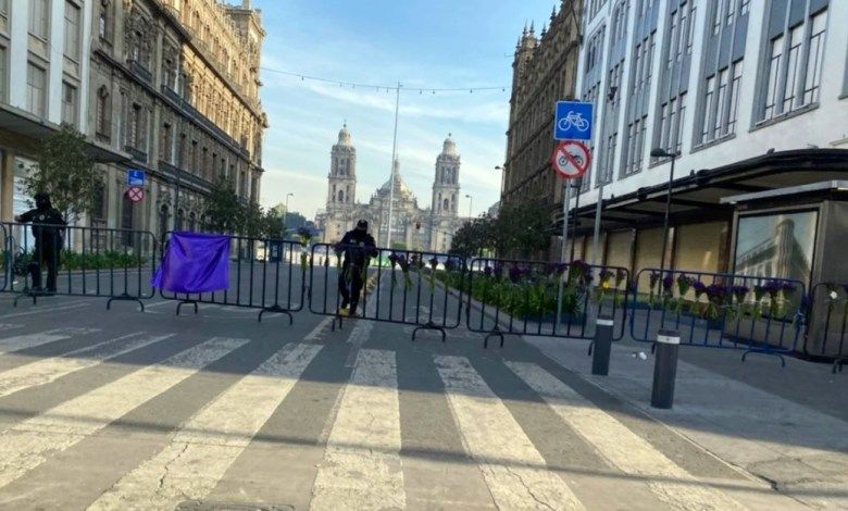 8M. Cierran accesos al Zócalo previo a marcha de mujeres
