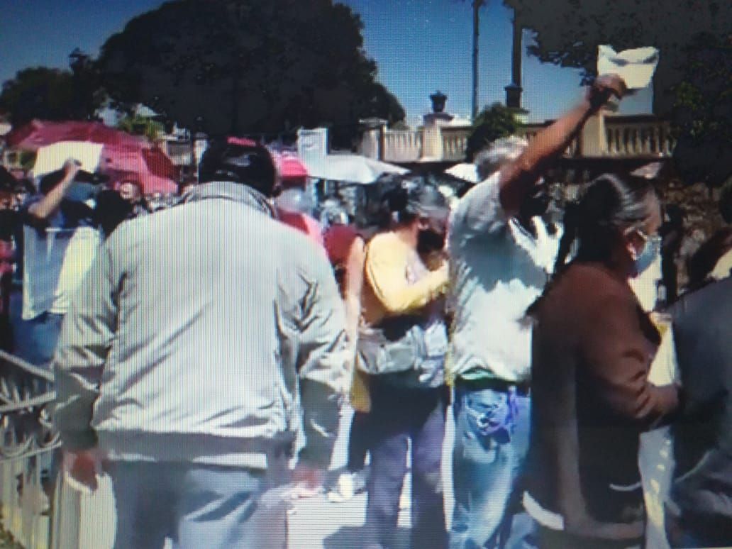 #Sin sana distancia reciben vacuna en Tlalmanalco