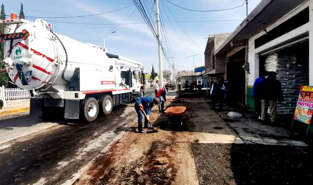 La CAEM apoya a mexiquenses afectados por fractura en ducto de Conagua