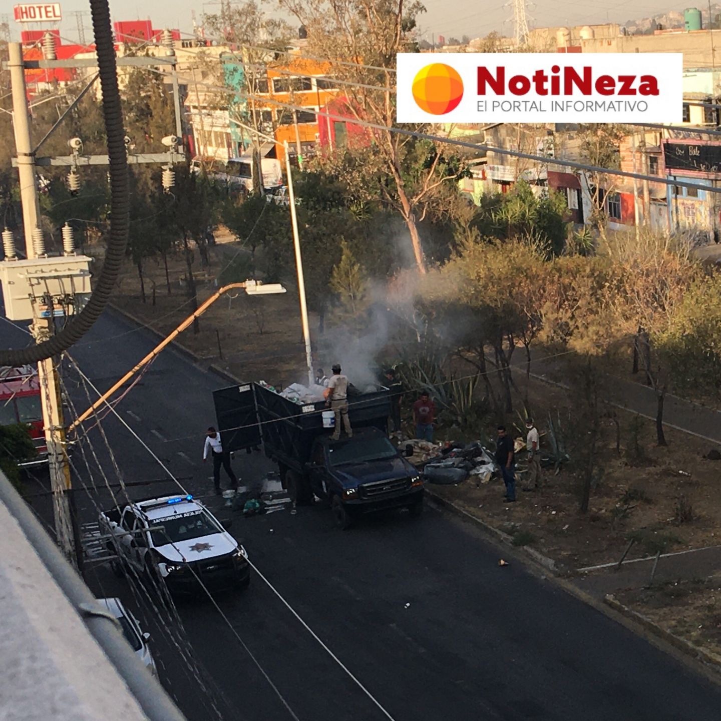 Incendia camión de fierro viejo en Carmelo Pérez cd. Nezahualcóyotl

