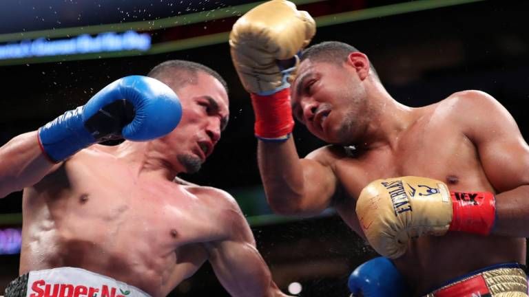 Quedan a deber ‘Gallito’ y ‘Chocolatito’ en pelea de revancha, ocho años después
