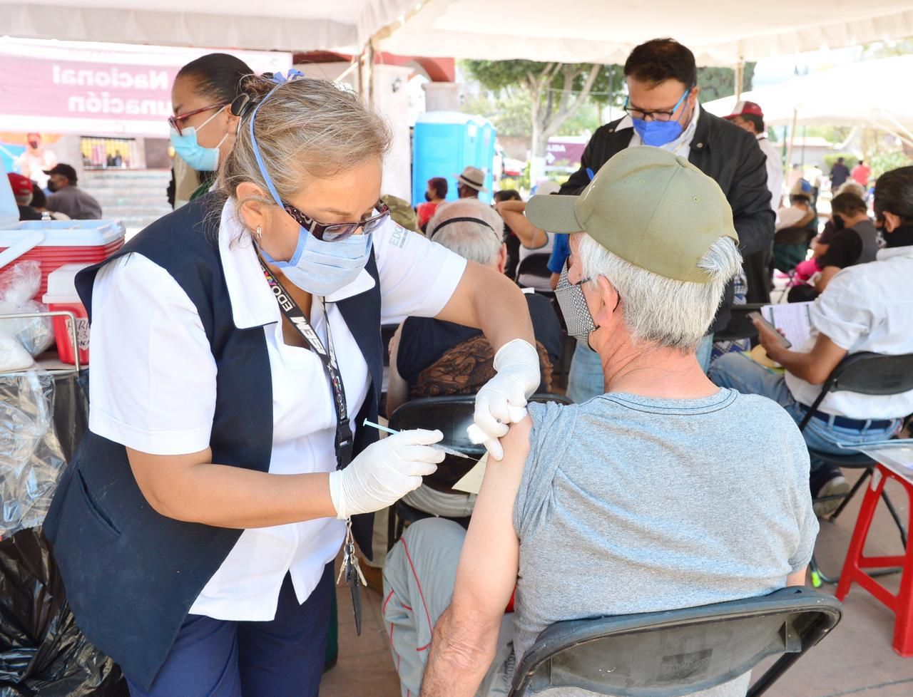  Inician brigadas de vacunación para adultos mayores contra COVID-19 en Coacalco 
 
