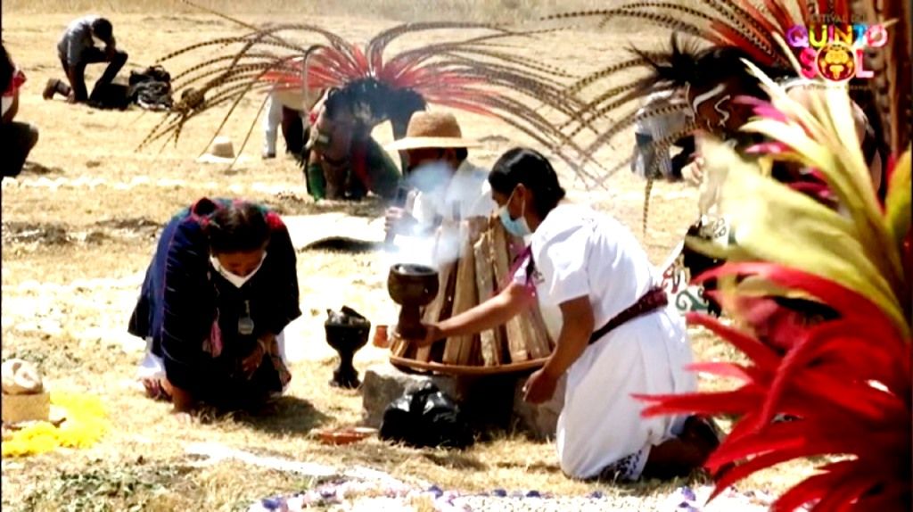 Llevan a cabo ceremonia del encendido del Fuego Nuevo en Zona Arqueológica de Huamango