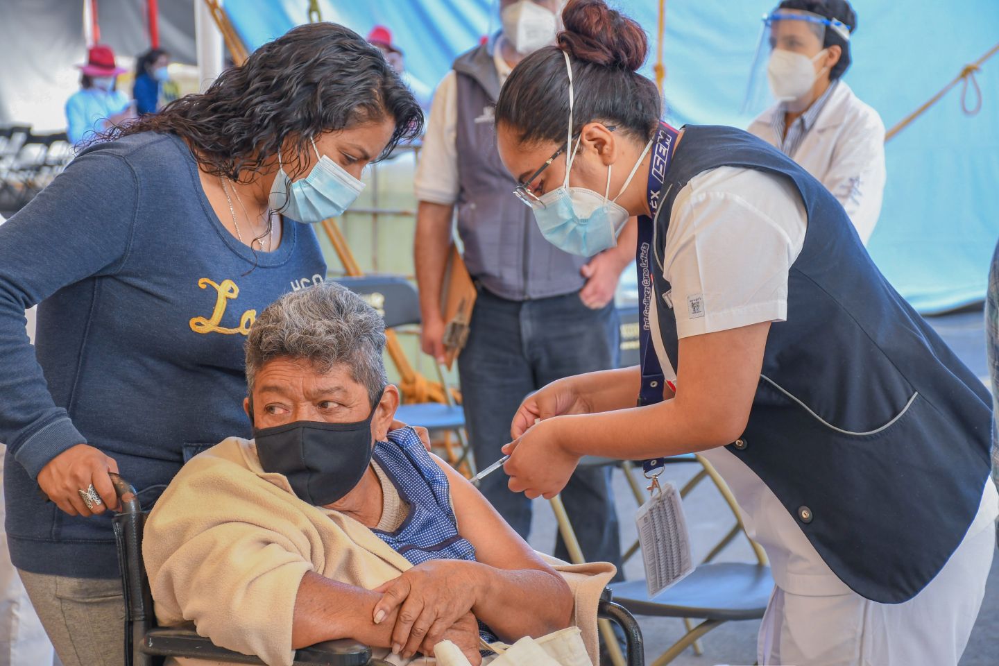 Avanza vacunación anti COVID-19 para adultos mayores en Chimalhuacán