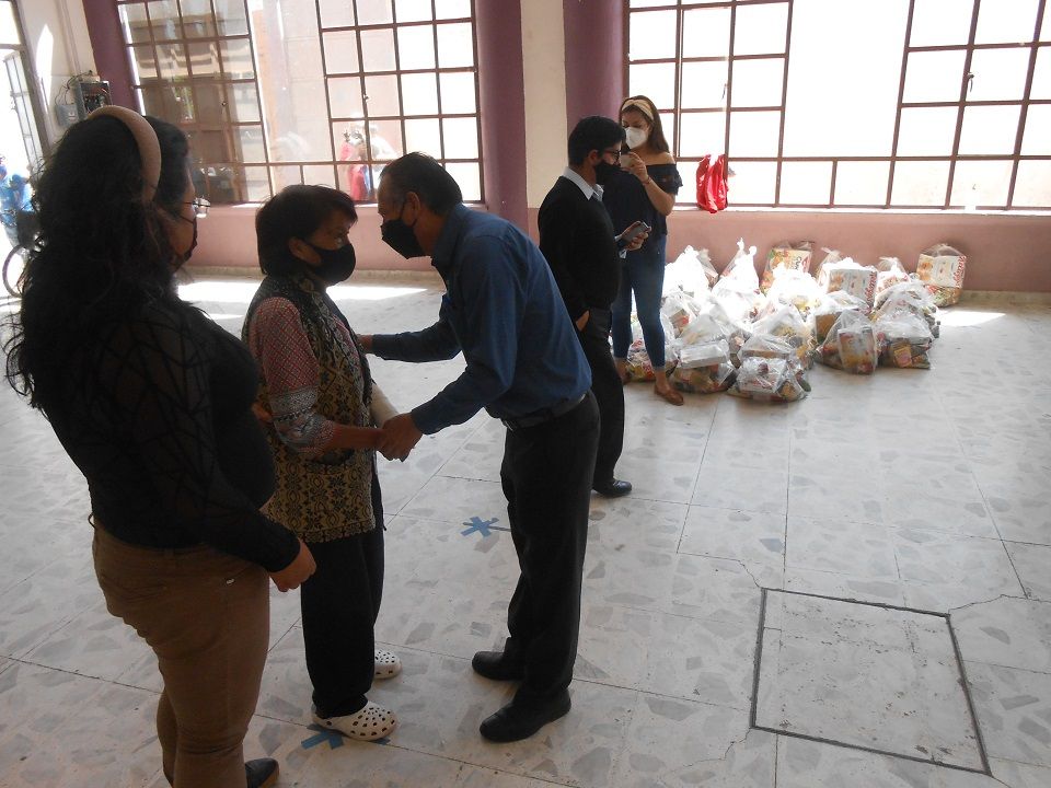 Familias vulnerables de Chiautla reciben su paquete alimentario