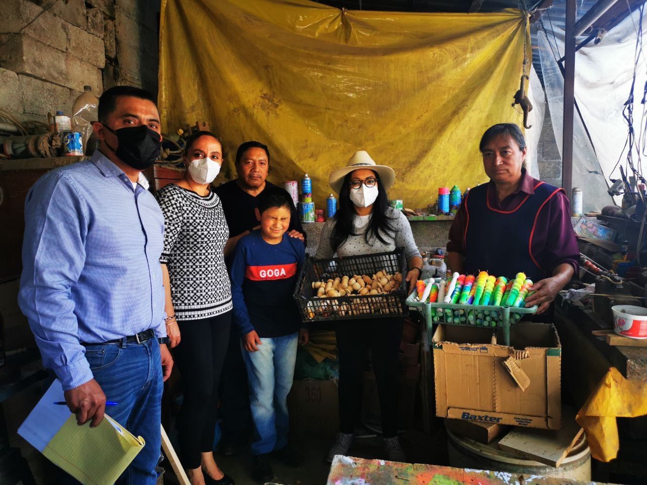 Realiza IIFAEM jornada de registro estatal de artesanos y artesanas en San Antonio la Isla