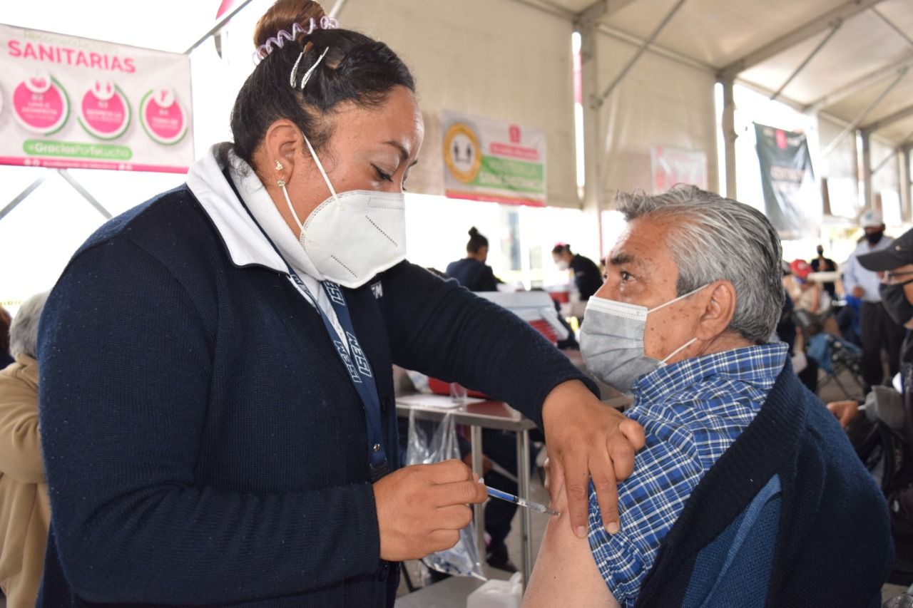 Valle de Chalco logró vacunar a más de 24 mil adultos mayores contra el covid-19*