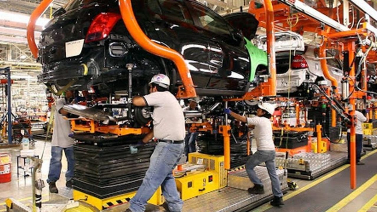 Crece un 12.5 por ciento producción de autos en marzo: Inegi
