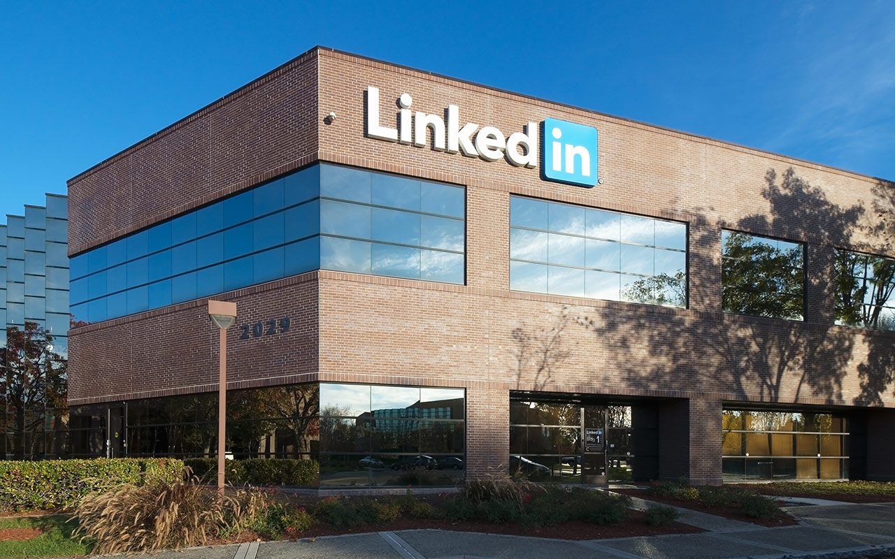 LinkedIn dice que datos de algunos usuarios fueron extraídos y publicados para su venta