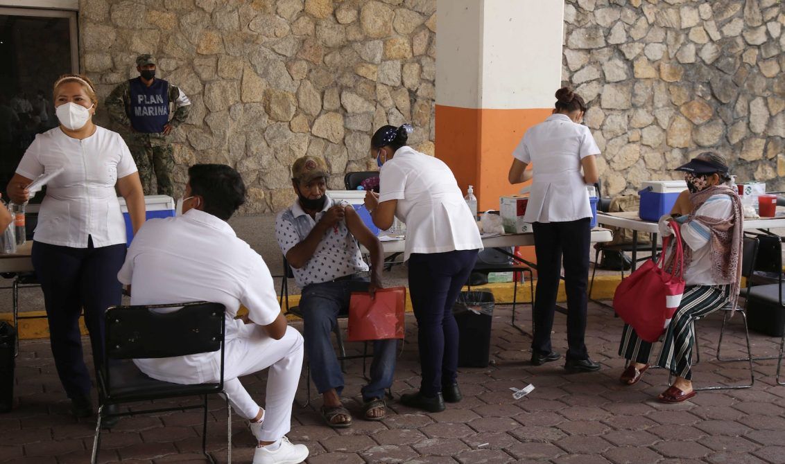 Más de 75 mil 500 adultos mayores fueron inmunizados contra el COVID-19 en Acapulco

