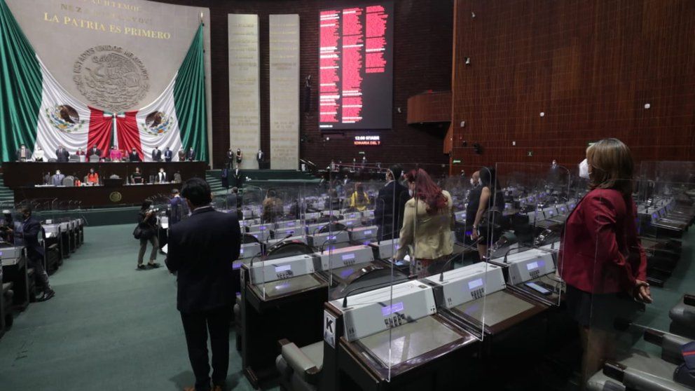 Cámara de Diputados: Morena se prepara para aprobar reforma petrolera de AMLO y eliminación de outsourcing