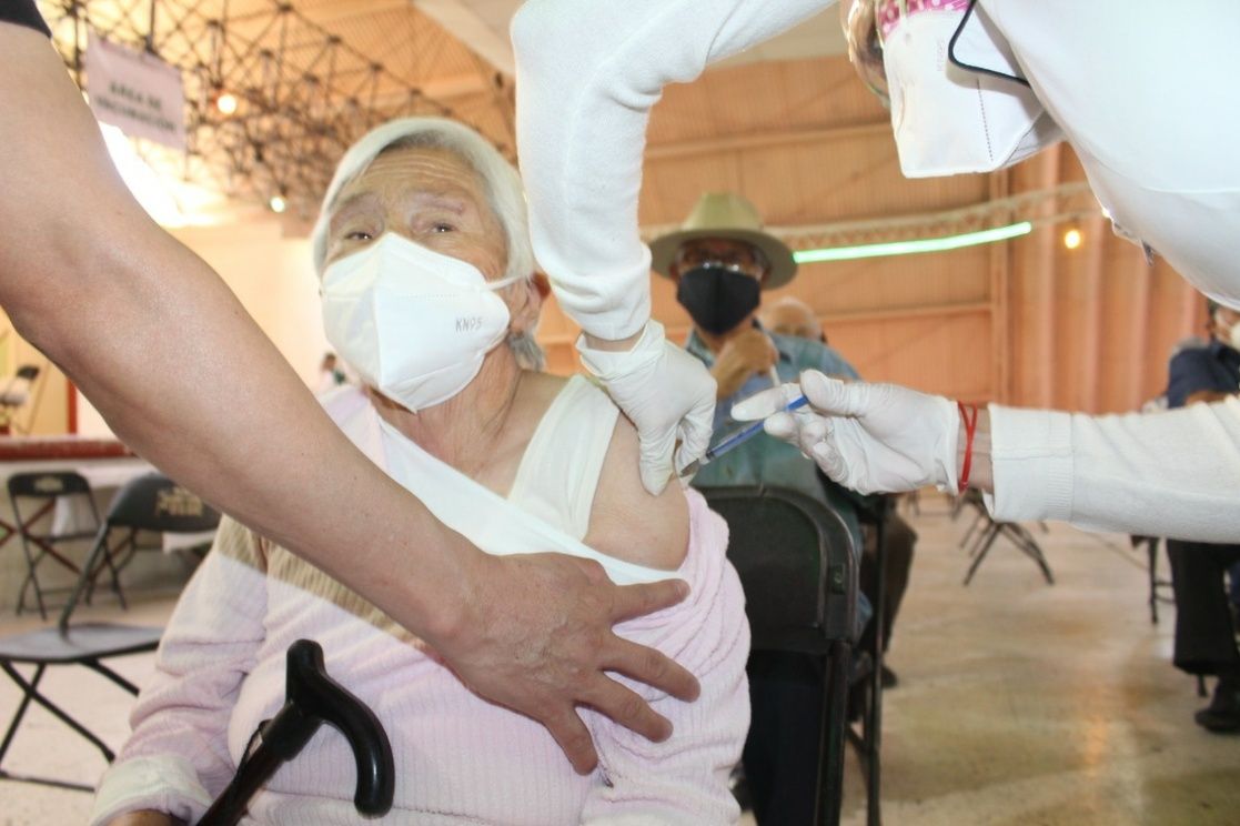 Anuncio en la aplicación de segunda dosis de vacuna contra el Covid-19 en 23 municipios más del Estado de México 
 