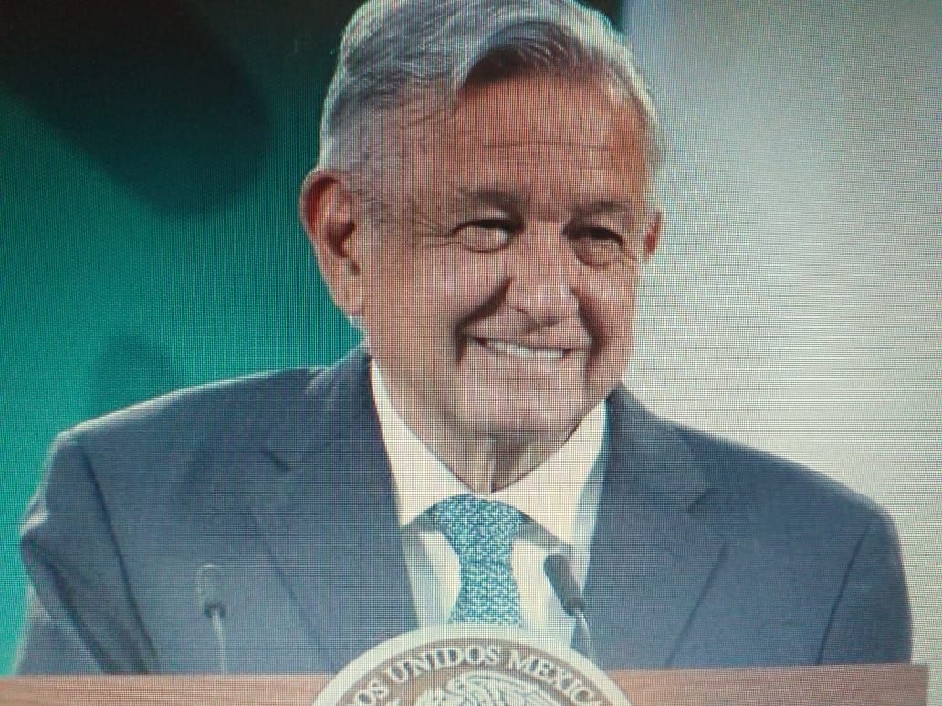 #Andrés López Obrador azuza disputa con la autoridad electoral para estar en campaña