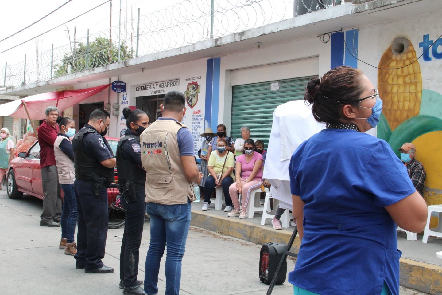 #Chimalhuacán policías y Zoonosis previenen animales en situación de calle