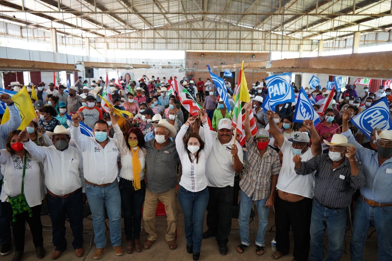 Lleva Gloria Núñez una campaña de propuestas, limpia y optimista a Nayarit