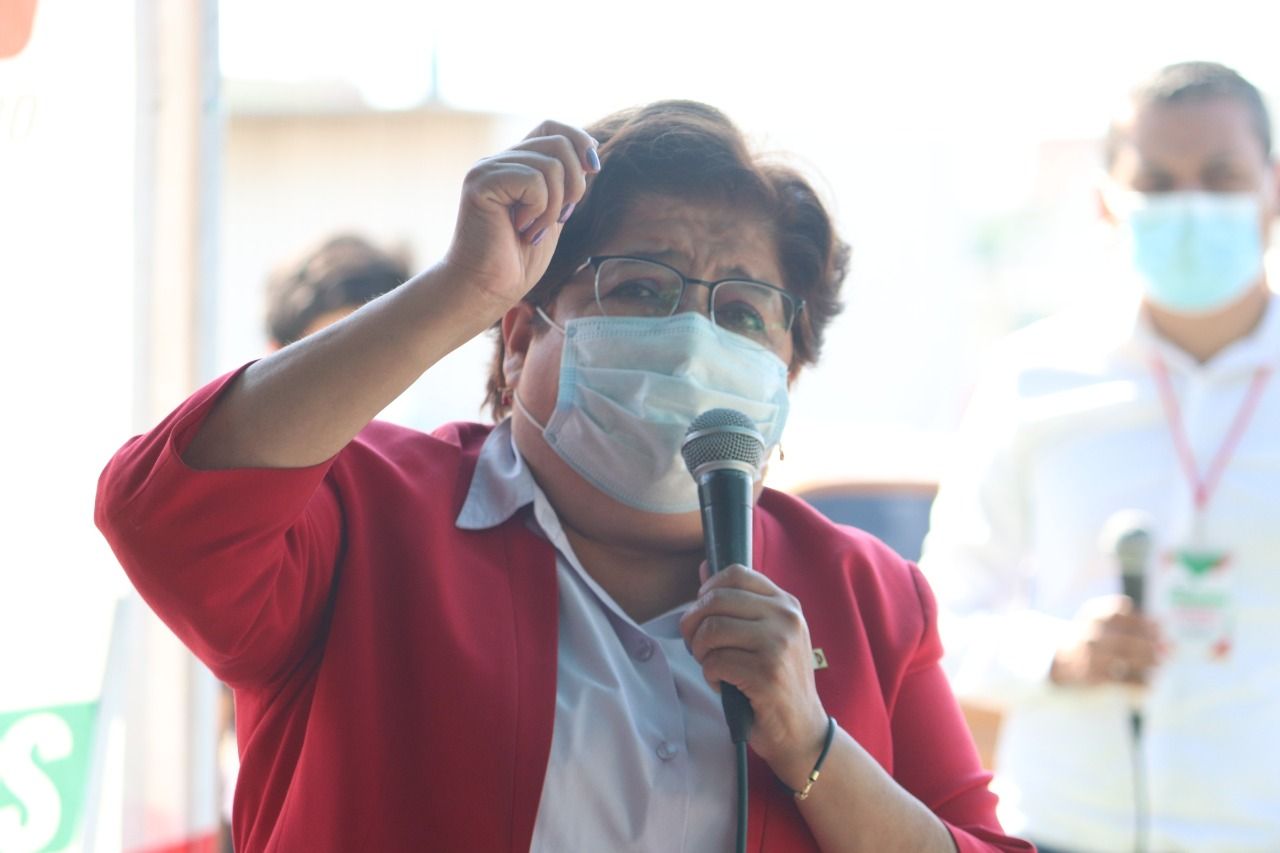 #La candidata a diputada federal Rosalba Pineda propone Seguro Universal