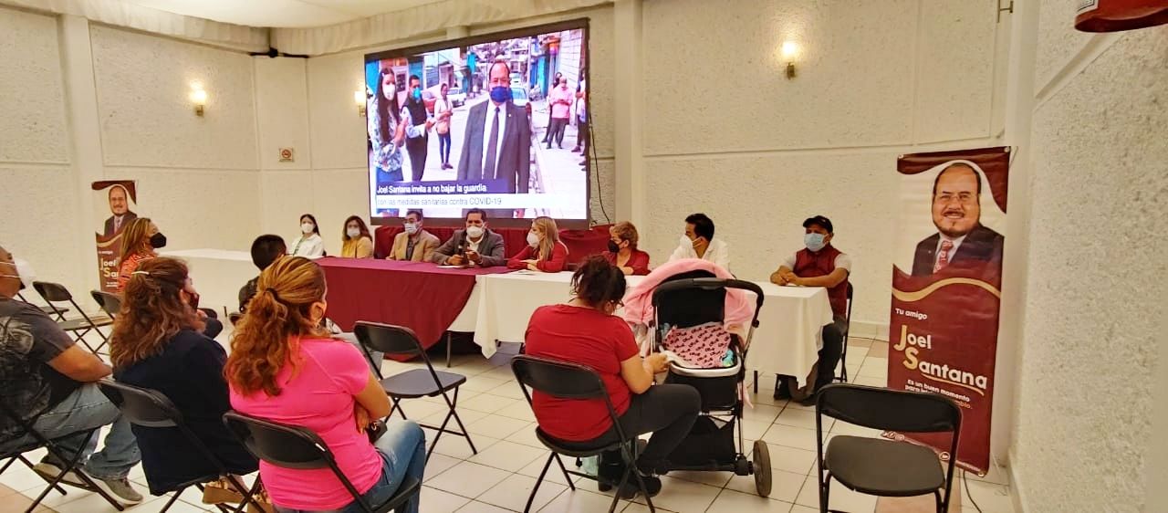 Presidente de Colegio de Médicos declina como aspirante a la alcaldía de Ecatepec a favor de  Fernando Vilchis